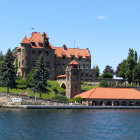 NY, 1000 islands stop 1: Singer Castle on Dark Island